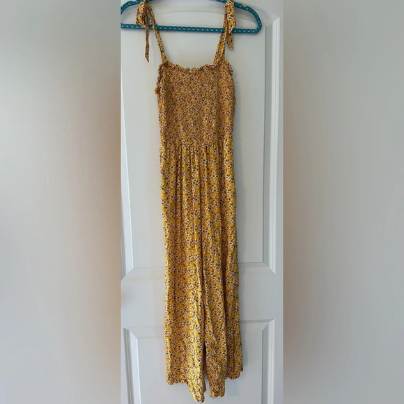 Yellow Floral Hollister Jumper - Picture 7 of 9